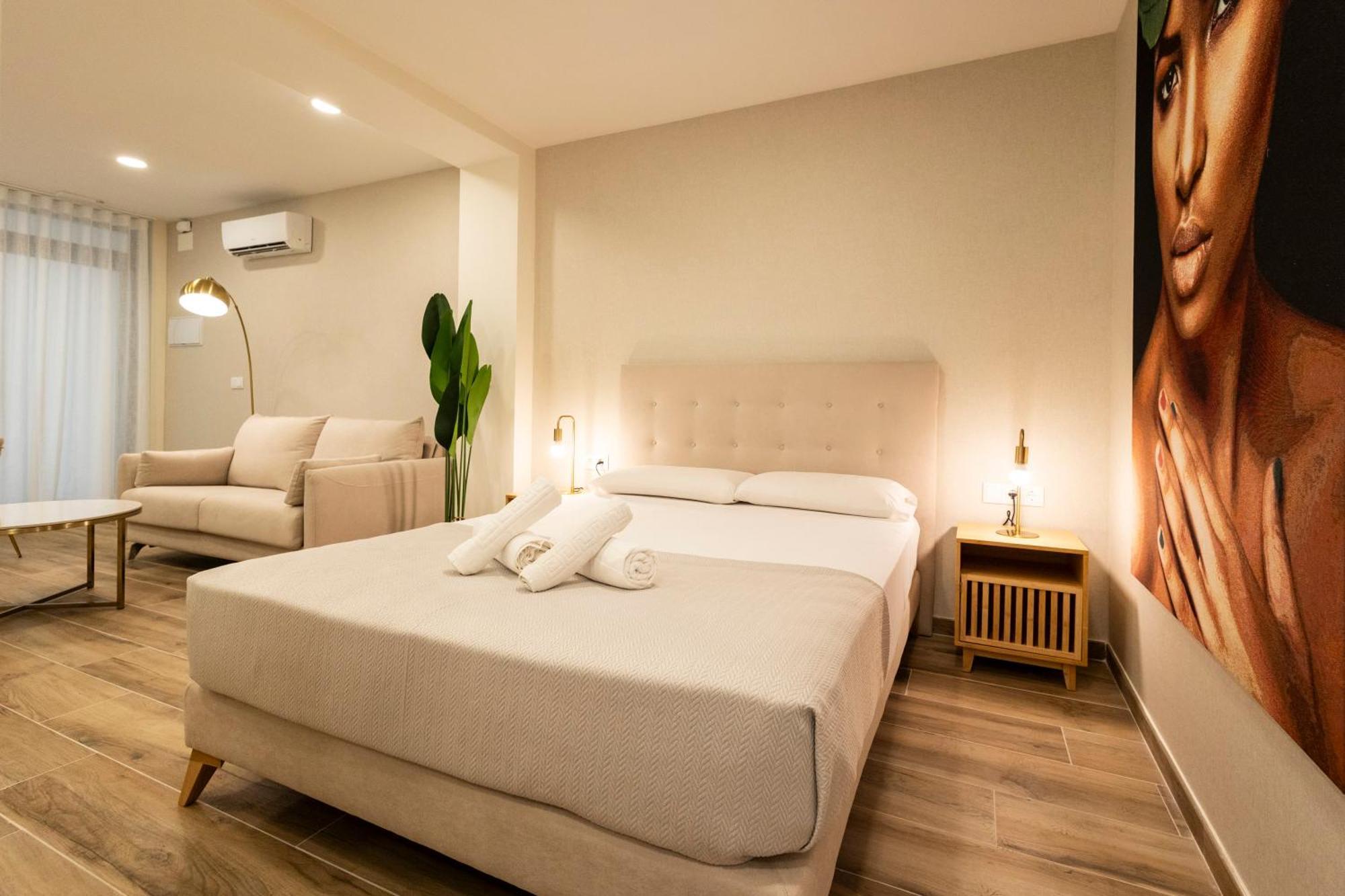 Cortes Suites By Concept Flats Valencia Eksteriør bilde