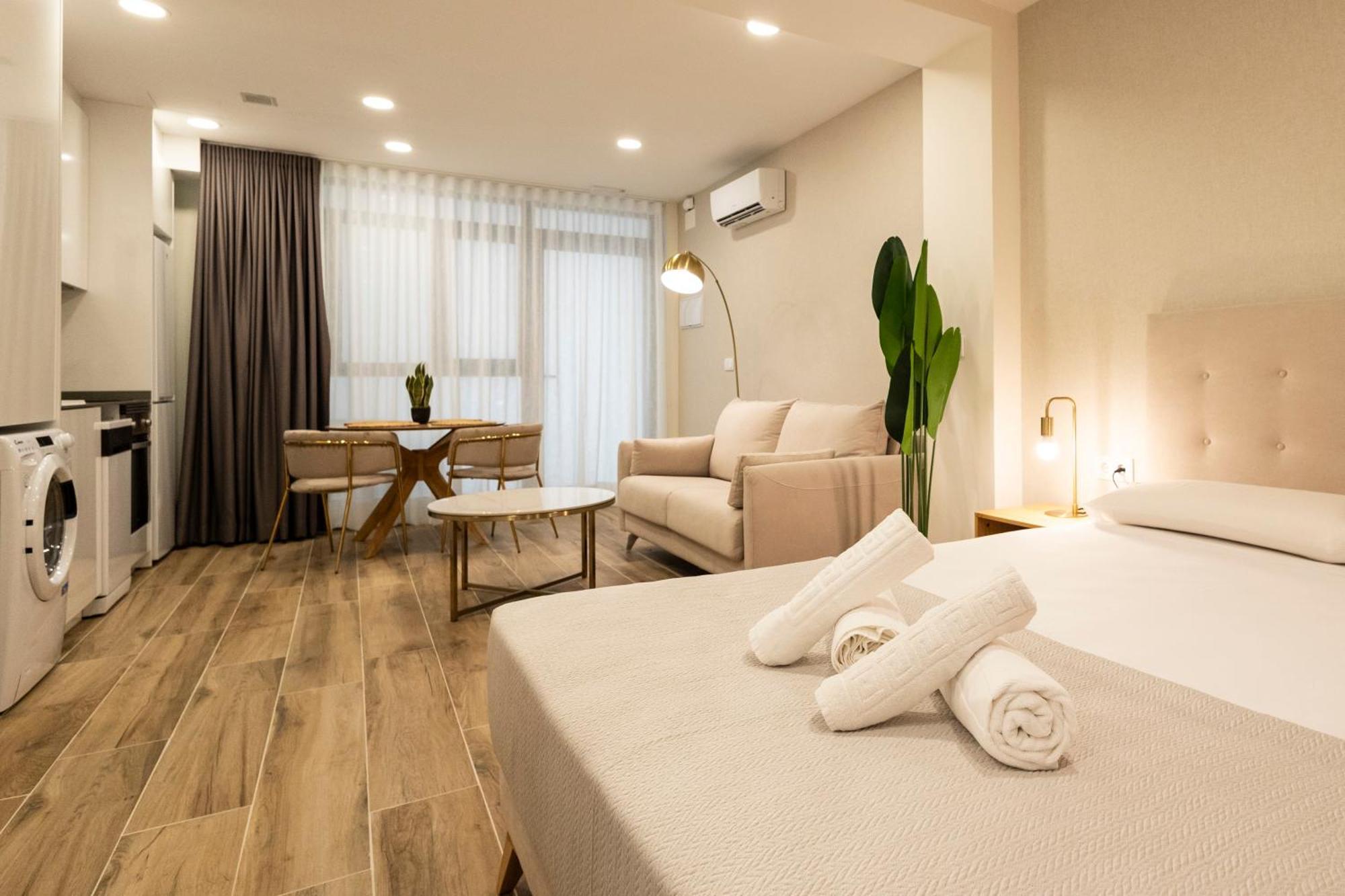 Cortes Suites By Concept Flats Valencia Eksteriør bilde