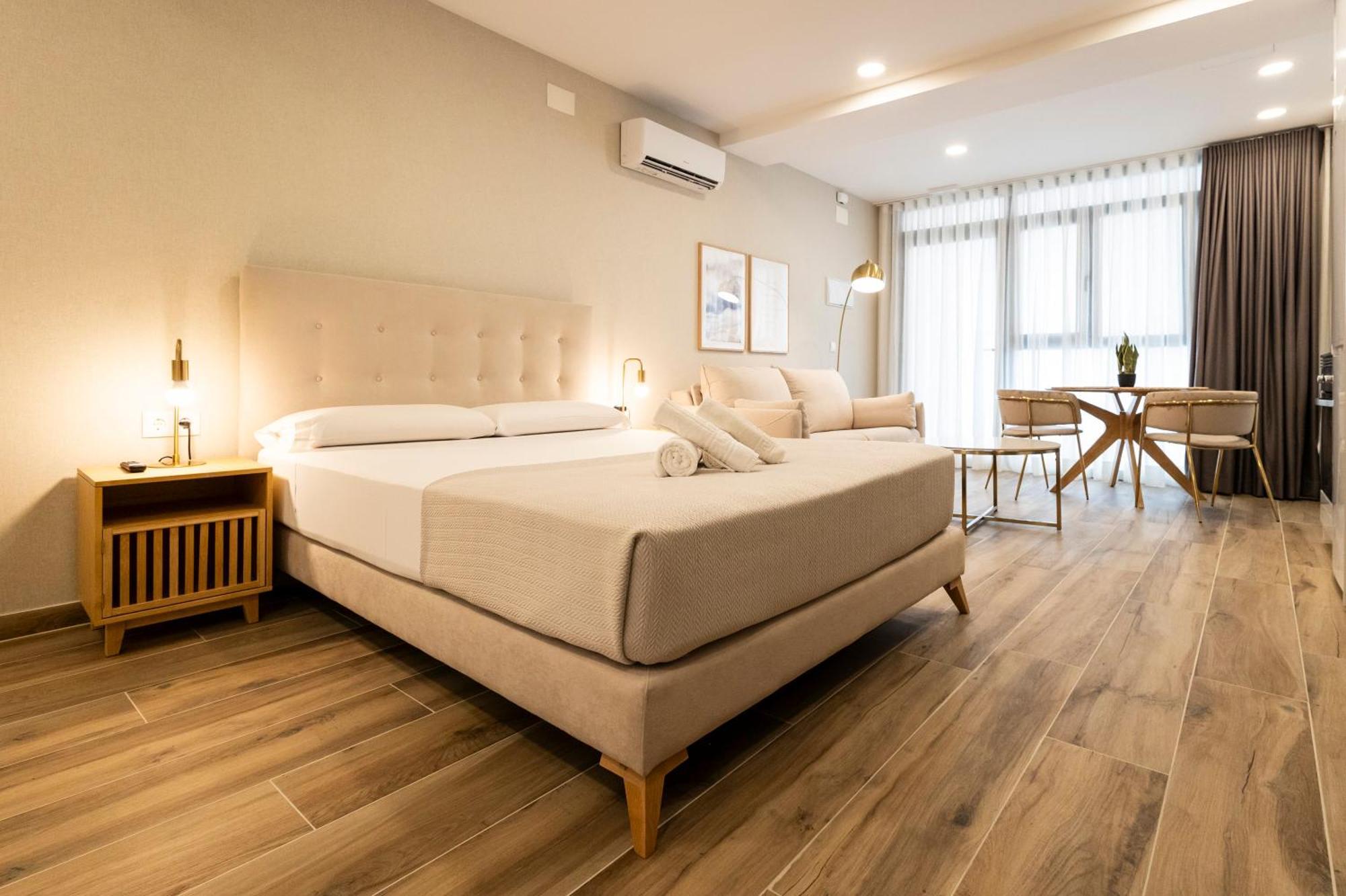 Cortes Suites By Concept Flats Valencia Eksteriør bilde